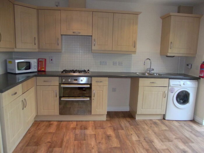 4 Bedroom House To Rent In Richmond Court, Exeter, EX4