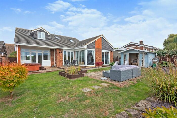 5 Bedroom Detached House For Sale In Hill View, Sherington, Newport Pagnell, MK16