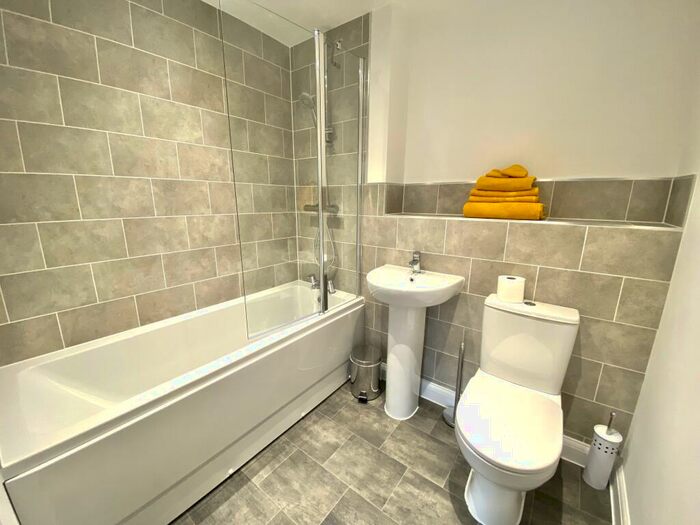 2 Bedroom Apartment To Rent In Belgrave Middleway, Birmingham, B5