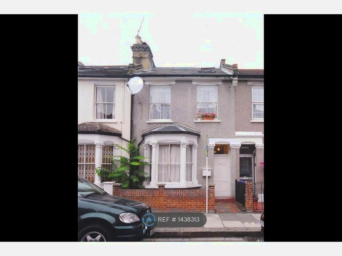 Studio To Rent In Biscay Road, London, W6