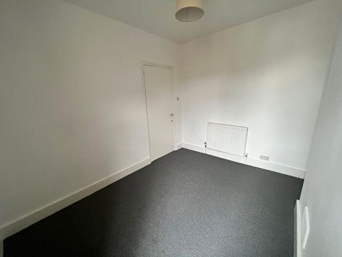 1 Bedroom Flat To Rent In Northwood Road, Thornton Heath, Surrey, CR7