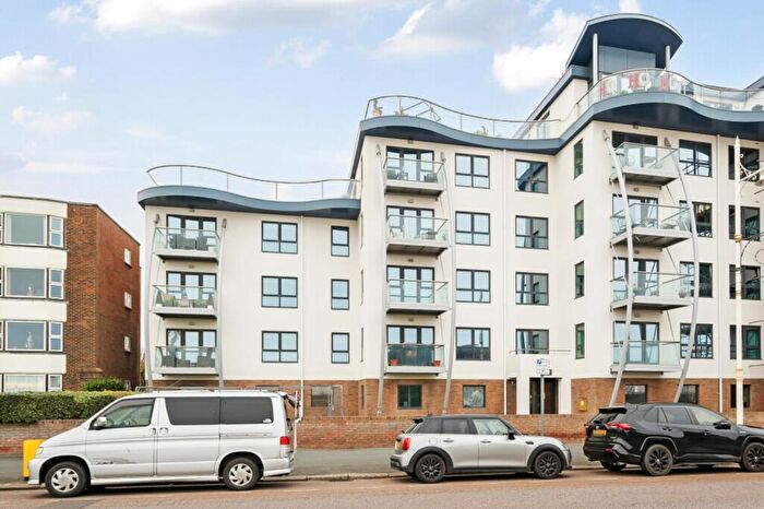 2 Bedroom Apartment For Sale In The Esplanade, Compass Point The Esplanade, PO21