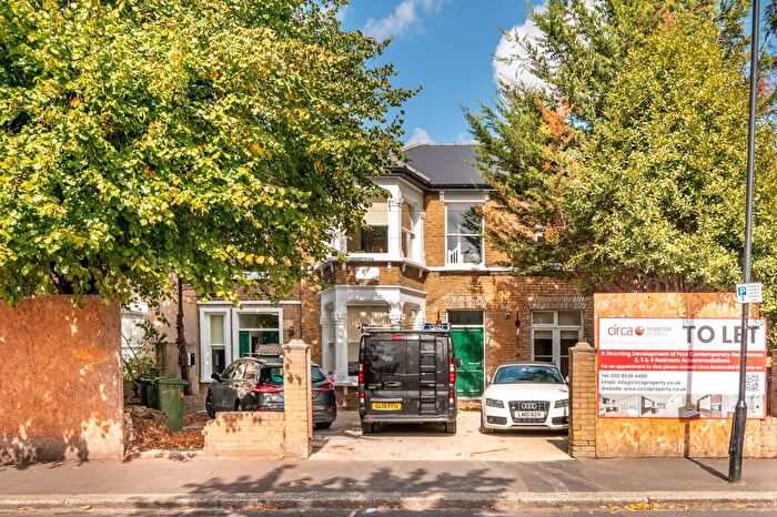 4 Bedroom Flat To Rent In Hampton Road, Forest Gate, London, E7