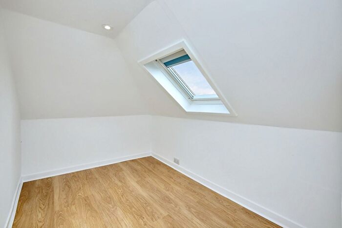 3 Bedroom Flat For Sale In Lampacre Road, Corstorphine, Edinburgh, EH12