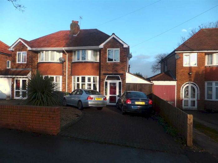 3 Bedroom Semi-Detached House To Rent In Barn Lane, Solihull, Solihull, B92
