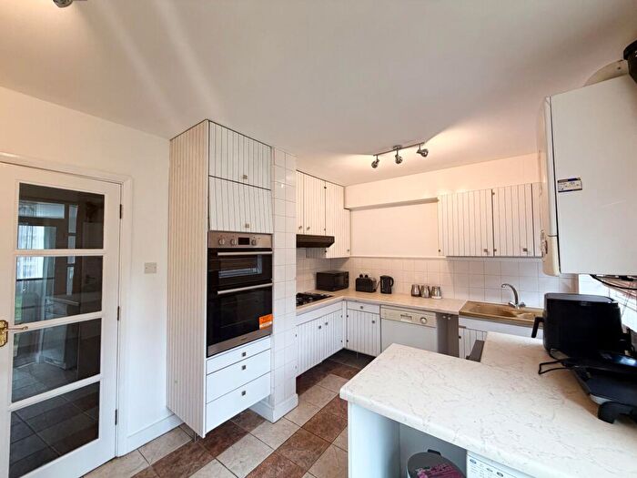 1 Bedroom Flat To Rent In London, E17