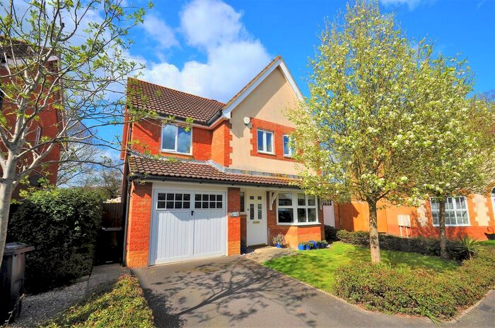 4 Bedroom Detached House To Rent In Abbott Way, Tenterden, TN30