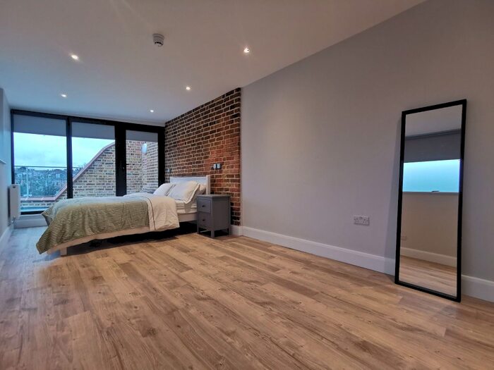 1 Bedroom Property To Rent In High Road, London, NW10