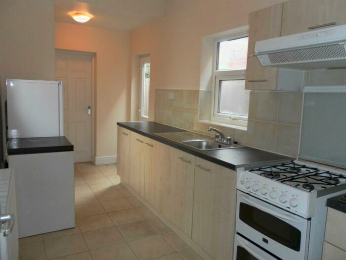 4 Bedroom Terraced House To Rent In St Edwards Road, Selly Oak, Birmingham, B29