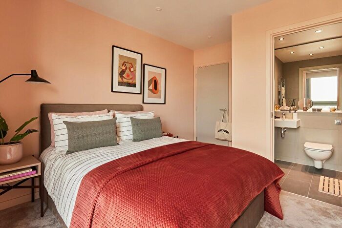 2 Bedroom Flat To Rent In Anchor House, Conington Road, London, SE13