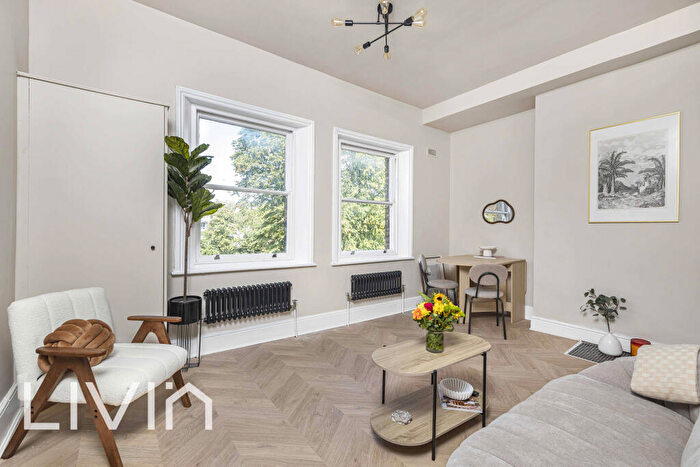 1 Bedroom Flat For Sale In Fox Hill, London, SE19