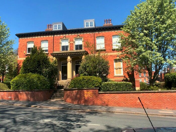 2 Bedroom Apartment To Rent In Clarendon Road, Leeds, West Yorkshire, LS2