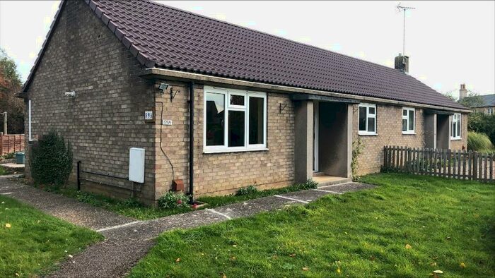 2 Bedroom Bungalow To Rent In Park Street, PE8