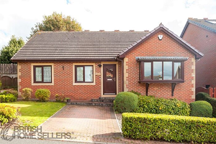 4 Bedroom Bungalow For Sale In Oakhall Park, Crigglestone, Wakefield, West Yorkshire, WF4