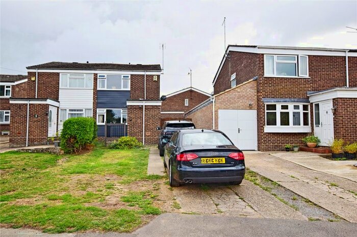 3 Bedroom Semi-Detached House For Sale In Windmill Avenue, Blisworth, Northampton, NN7