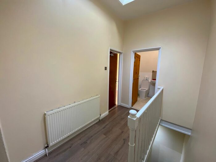 2 Bedroom Flat To Rent In Monument Road, Birmingham, B16
