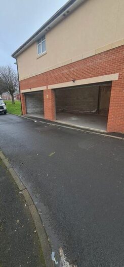 Garage / Parking To Rent In Gray Road, Sunderland, SR2