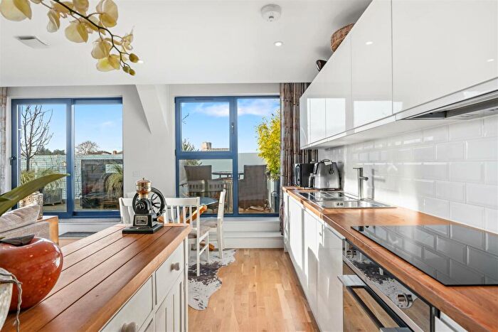 2 Bedroom Flat For Sale In Flat, Skipper House, Norwich, NR1