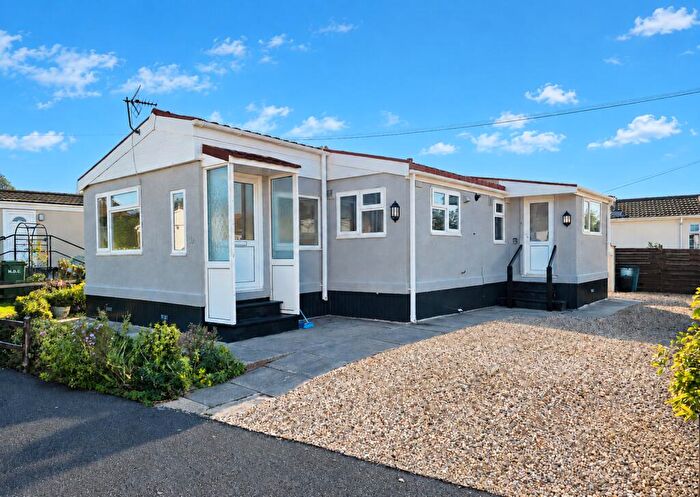 2 Bedroom Detached House For Sale In Upton Park, Main Street, Upton, Huntingdon, PE28