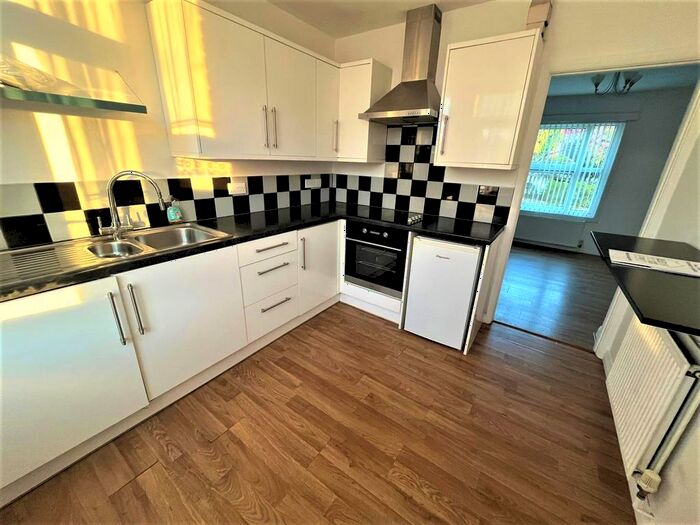 2 Bedroom Property To Rent In Heath Road, Exeter, EX2