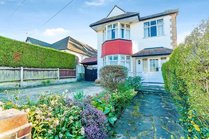 3 Bedroom Detached House For Sale In York Road, South Croydon, CR2