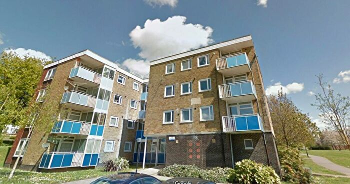2 Bedroom Flat To Rent In Gilpin Close, Southampton, Hampshire, SO19