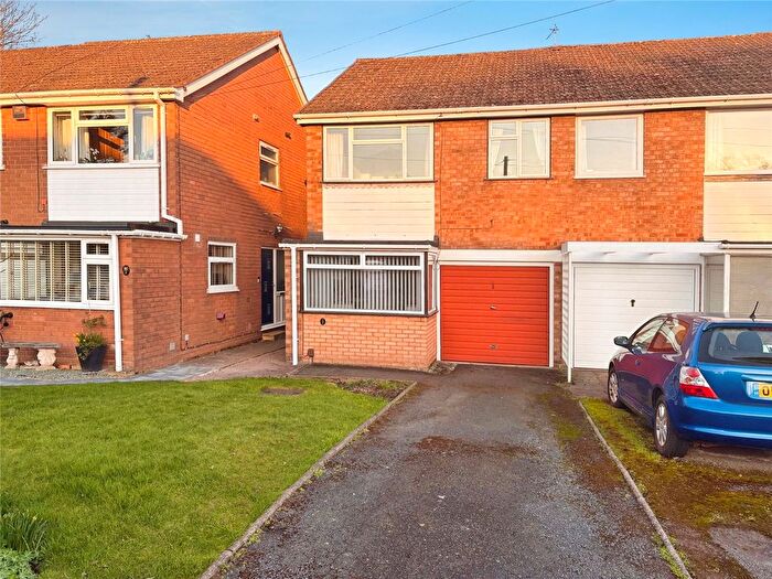3 Bedroom Semi Detached House To Rent In Cheam Gardens, Wolverhampton, West Midlands, WV6