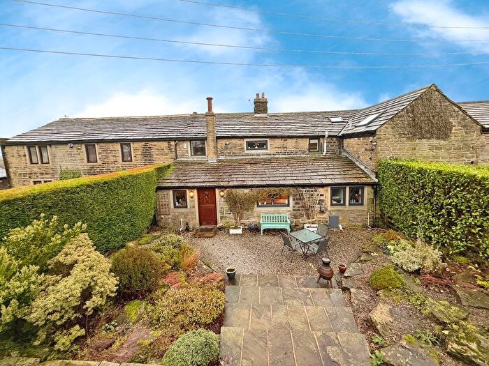 Property For Sale In Trough Lane, Denholme, Bradford, BD13