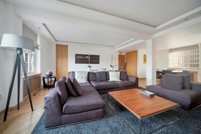 2 Bedroom Flat To Rent In Portman Square, London, W1H