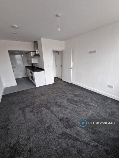 1 Bedroom Flat To Rent In Whitby Road, Ellesmere Port, CH65