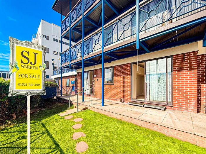 2 Bedroom Apartment For Sale In Belvedere Road, Burnham-On-Crouch, CM0