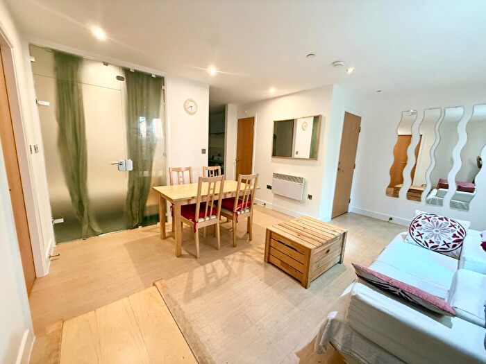 2 Bedroom Apartment To Rent In The Habitat, Woolpack Lane, Nottingham, Nottinghamshire, NG1