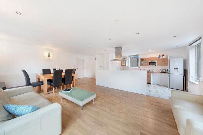 4 Bedroom Apartment For Sale In Gatehouse Gunmakers Lane London, E3