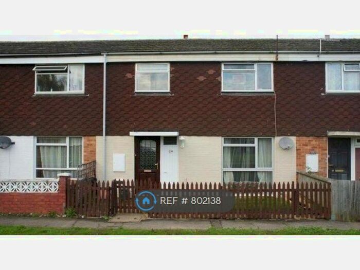 3 Bedroom Terraced House To Rent In Hartshill Walk, Woking, GU21