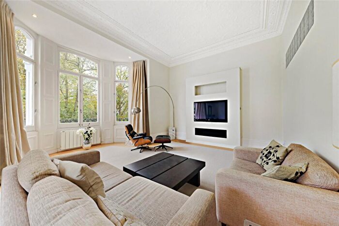 2 Bedroom Flat To Rent In Redcliffe Square, The Boltons, SW10