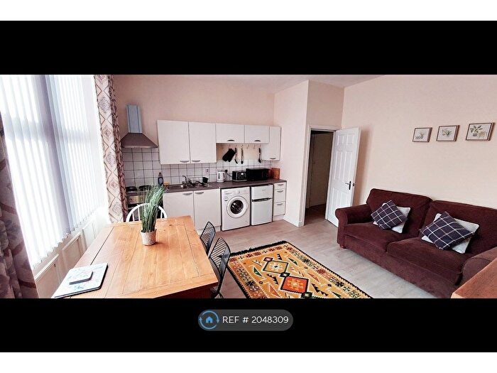 1 Bedroom Flat To Rent In Westgate, Shipley, BD18