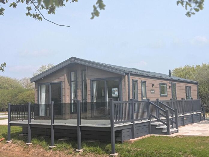 2 Bedroom Lodge For Sale In Stixwould Road, Woodhall Spa, Lincolnshire, LN10