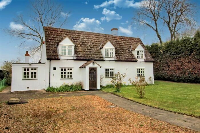 3 Bedroom Detached House For Sale In Rose Cottage Farm, Hatch Lane, Keysoe, MK44