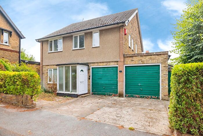 4 Bedroom Detached House For Sale In Dickinson Square, Croxley Green, Rickmansworth, WD3