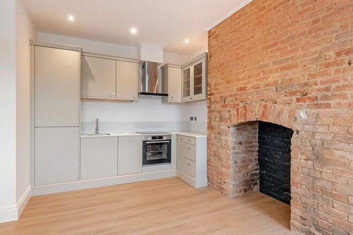 2 Bedroom Flat For Sale In St. Marys Street, Stamford, PE9