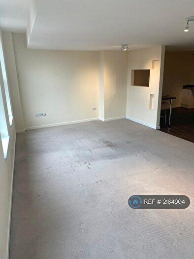 2 Bedroom Flat To Rent In Low Street, Sutton-In-Ashfield, NG17