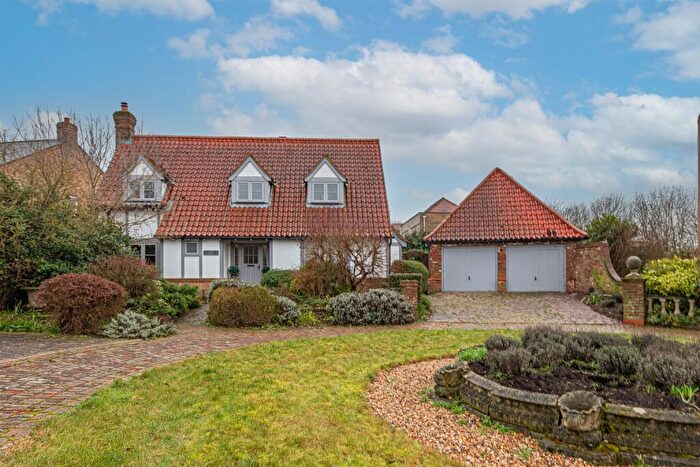 4 Bedroom Detached House For Sale In Mill Lane, St. Neots, Cambridgeshire, PE19