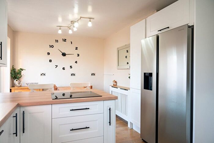 4 Bedroom Semi-detached House For Sale In Cedar Close, Uttoxeter, ST14