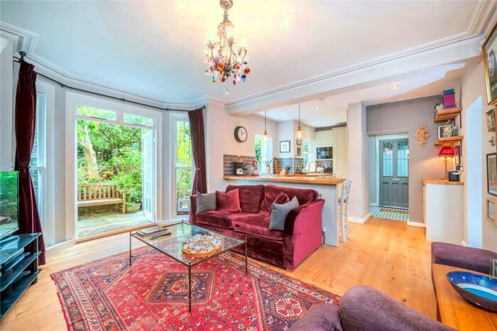 2 Bedroom Flat To Rent In Englefield Road, London, N1