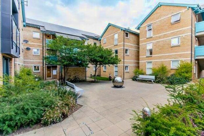 2 Bedroom Flat To Rent In Auckland Road, Cambridge, CB5