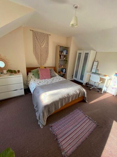 5 Bedroom Detached House To Rent In Albert Road, Nottingham, NG7