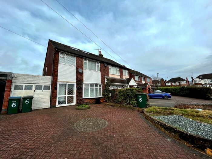 4 Bedroom House To Rent In Winsford Avenue, Coventry, CV5