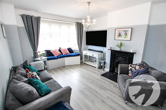 3 Bedroom Semi-Detached House For Sale In West Hallowes, London, SE9