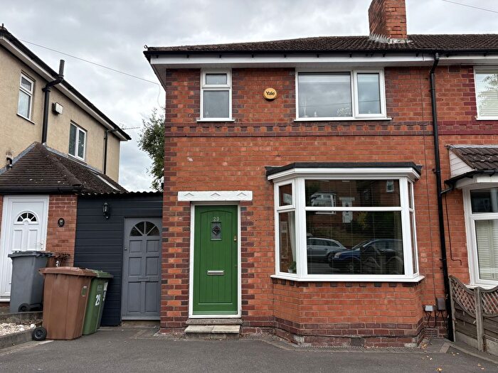 3 Bedroom End Of Terrace House To Rent In Glencroft Road, Solihull, West Midlands, B92