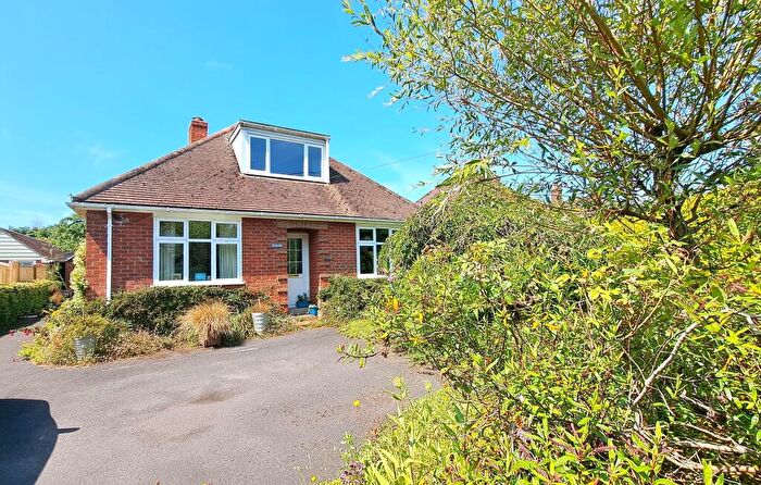 3 Bedroom Bungalow For Sale In Pitmore Lane, SO41